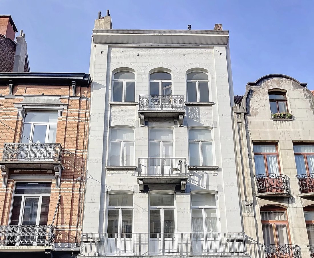 Elsene, Brussels, Belgium 1 - 18190378
