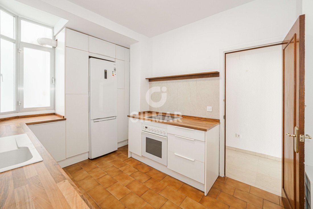 Apartment in Los Remedios, Seville, Spain 5 - 18189818
