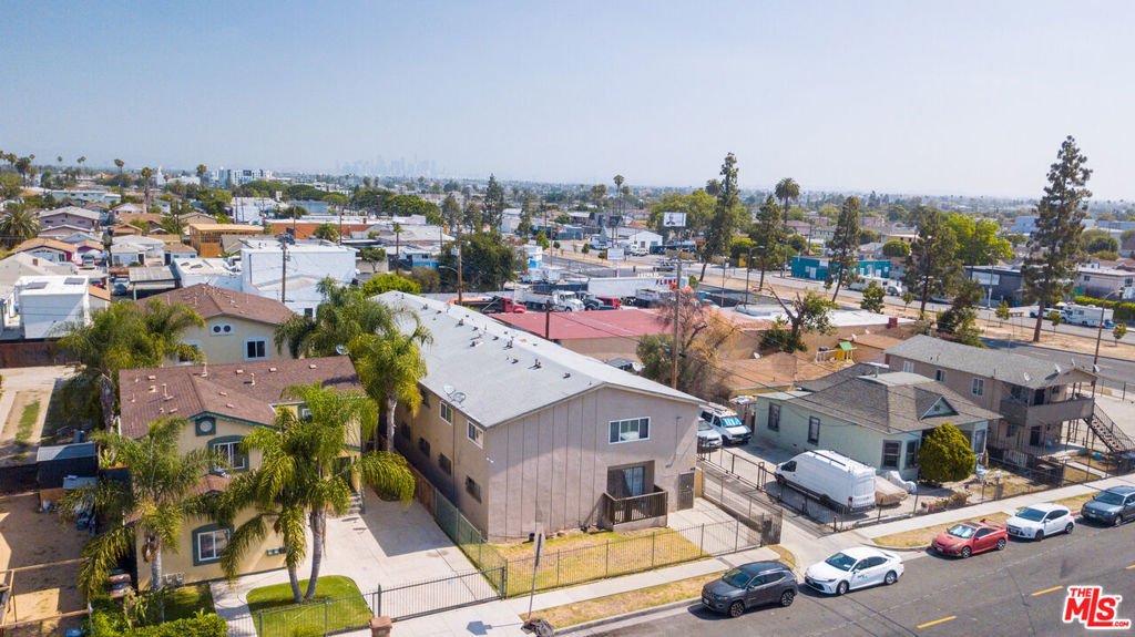 Los Angeles, California, United States 5 - 18193358