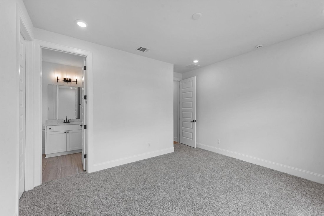 House in Pinehurst, Texas, United States 5 - 17206873