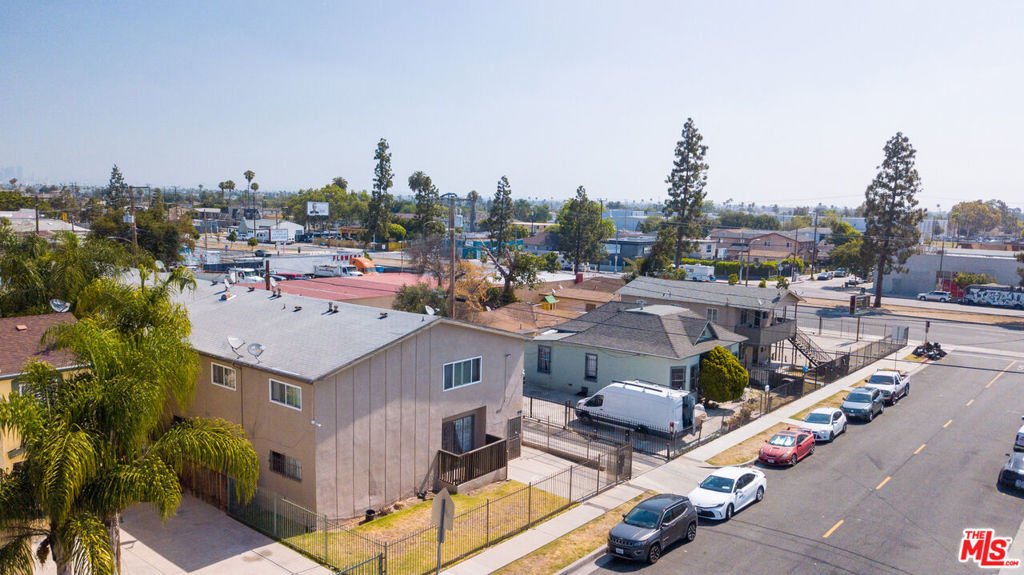 Los Angeles, California, United States 4 - 18193358