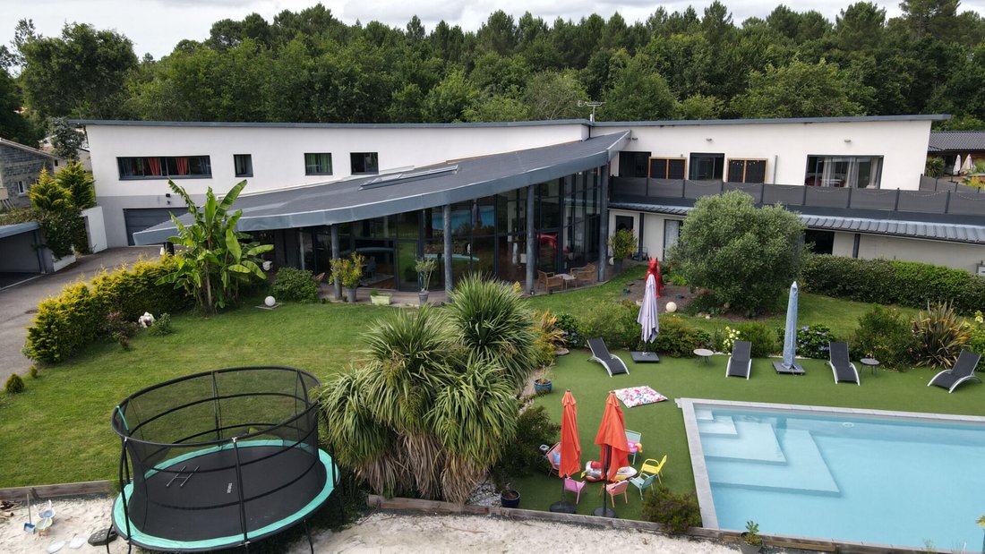 Villa in Le Temple, Nouvelle-Aquitaine, France 5 - 18190495