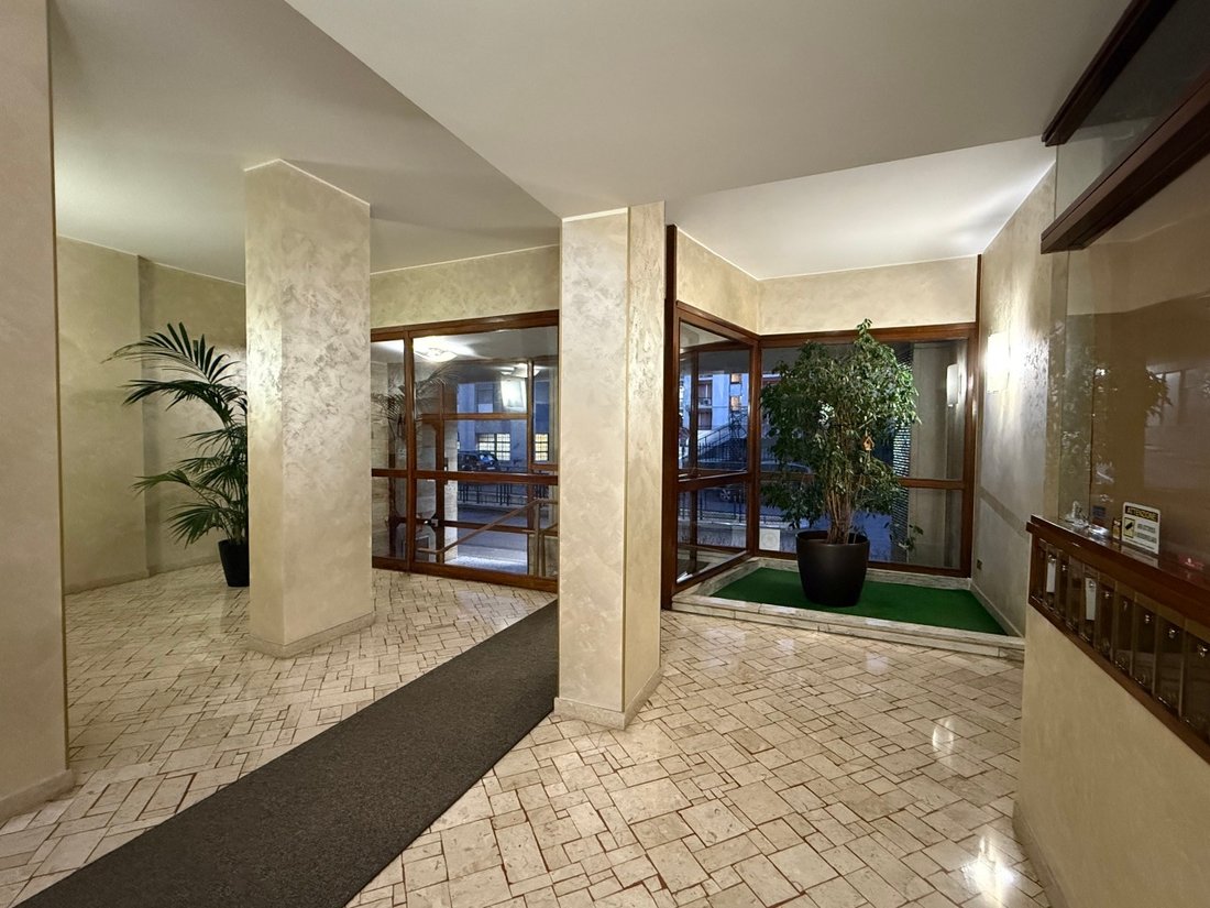 Apartment in Rondò-Torretta, Sesto San Giovanni, Lombardy 3 - 18193127