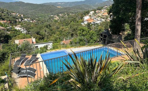 Townhouse in Argentona, Catalonia, Spain 1