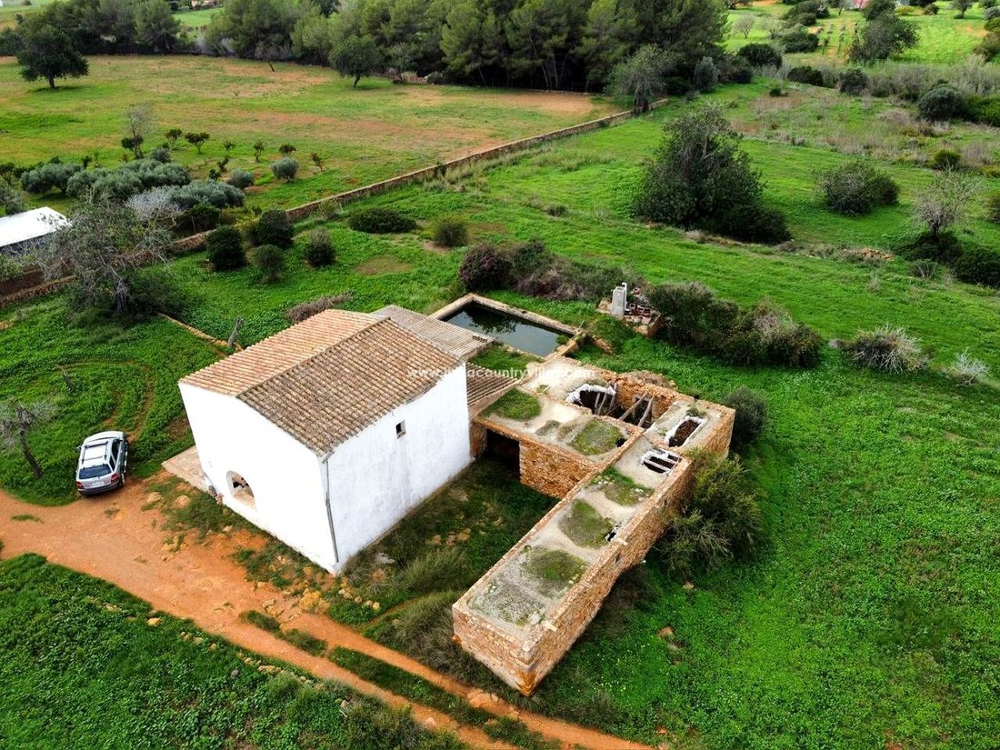 Villa in S'Argamassa, Santa Eularia des Riu, Balearic Islands 4 - 18081447