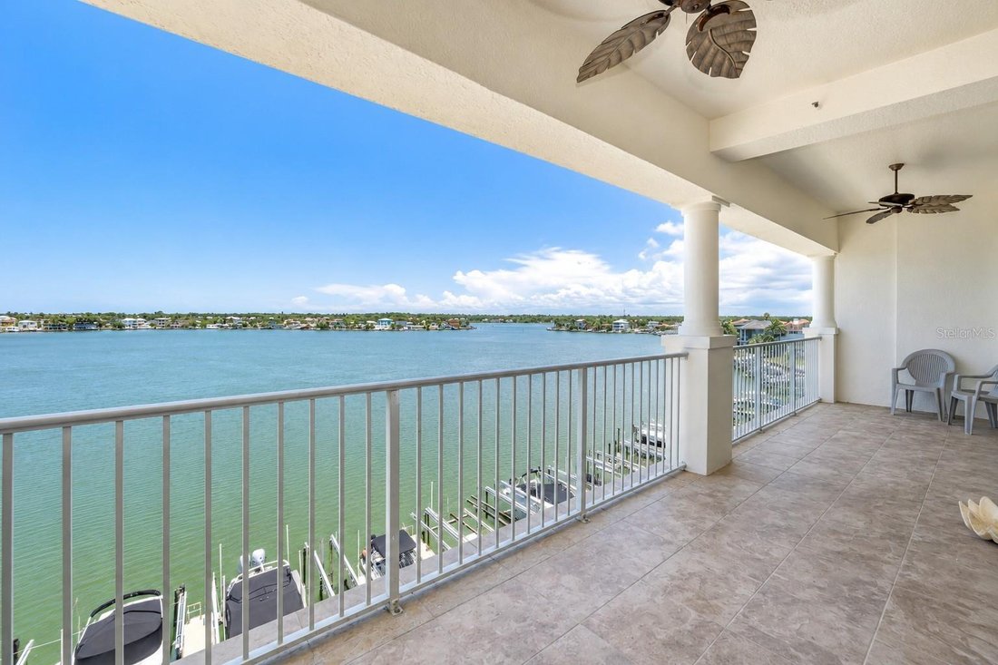 Condo in Madeira Beach, Florida, United States 5 - 18192899