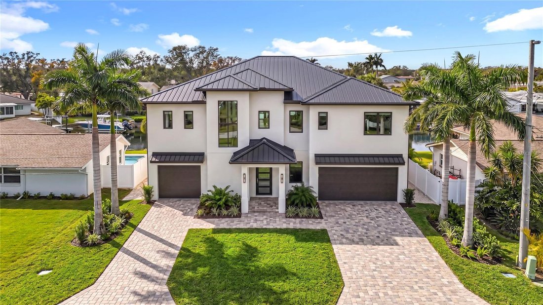 House in St. Petersburg, Florida, United States 1 - 18166901