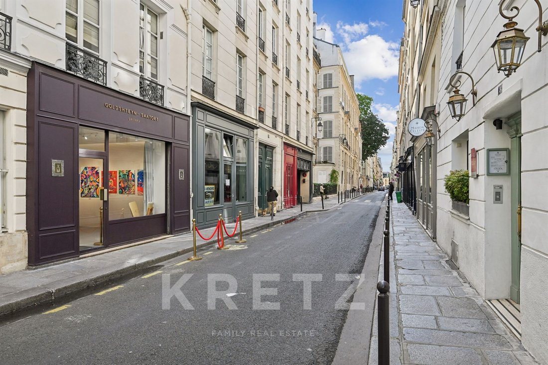 Apartment in Saint Thomas d'Aquin, Paris 7e Arrondissement, Paris 1 - 18194274