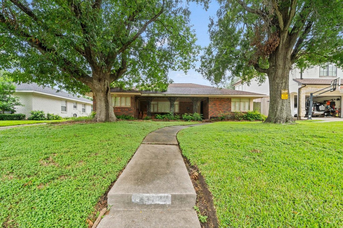 House in Houston, Texas, United States 1 - 18189615