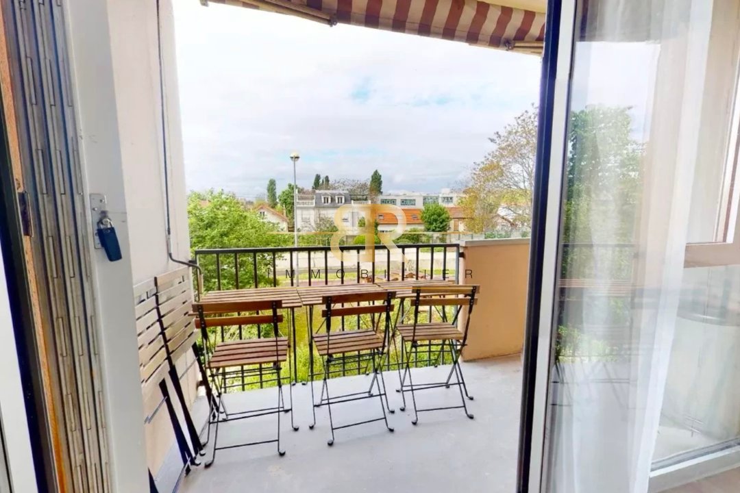 Apartment in Plateau-Grèves-Europe-Gare du Stade-Fossés Jean, Colombes, France 3 - 18189352