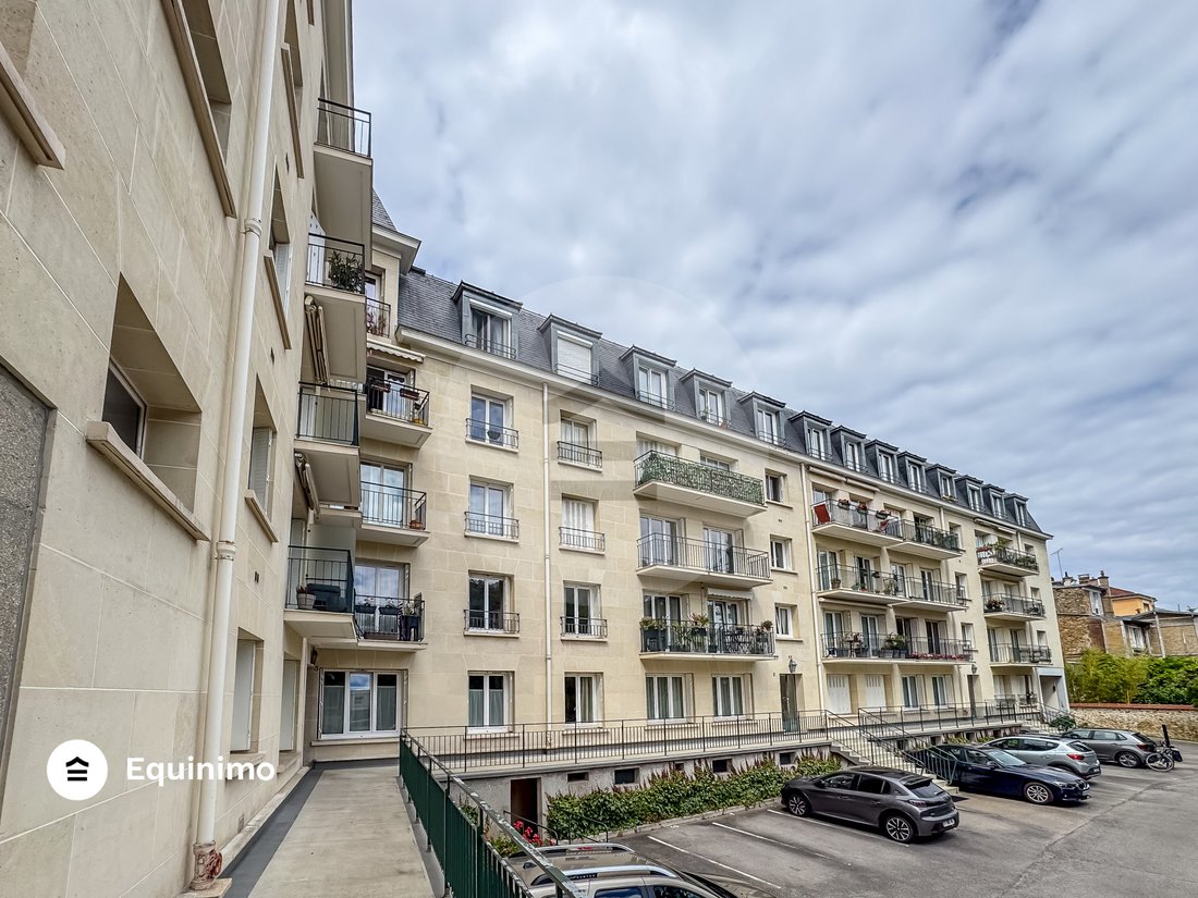 Apartment in Domaine National du Château, Versailles, France 1 - 18192948