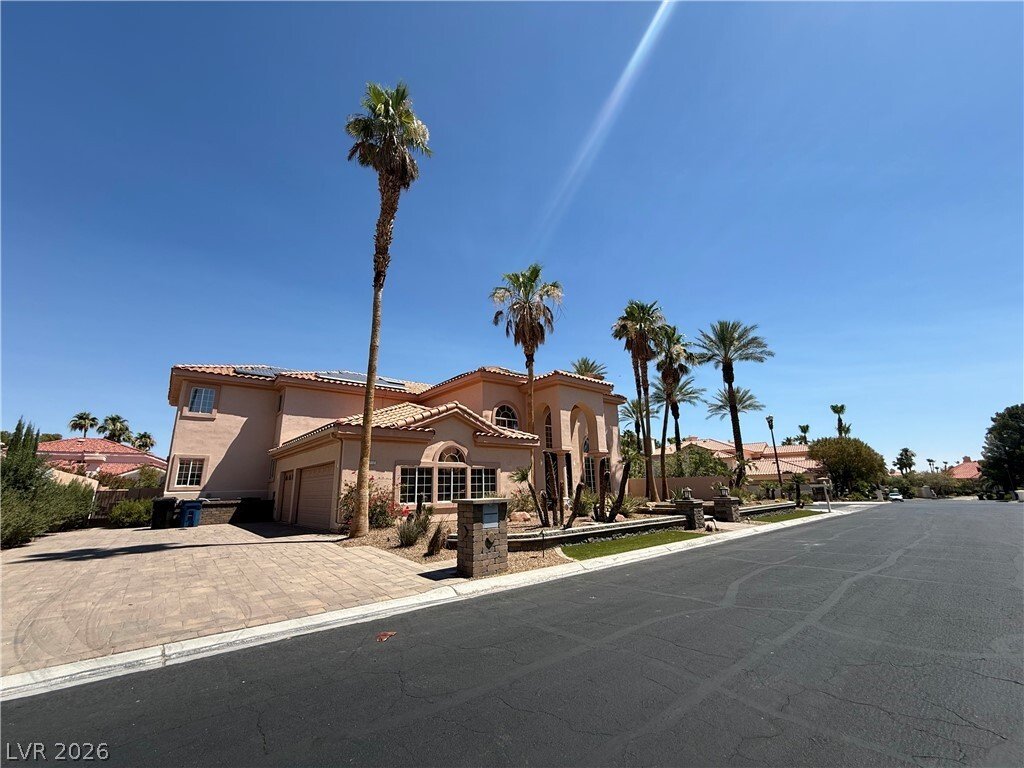 House in Las Vegas, Nevada, United States 2 - 18041612