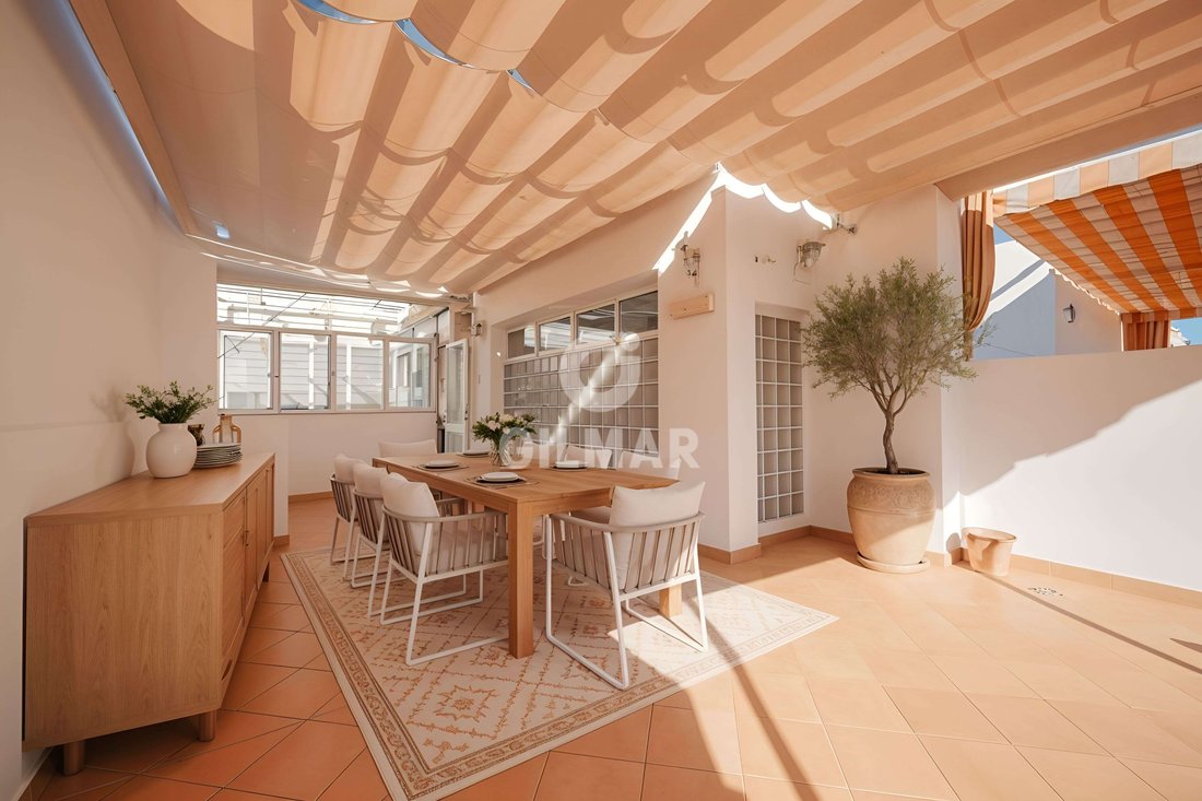 Townhouse in Distrito San Pablo-Santa Justa, Seville, Spain 1 - 18189826