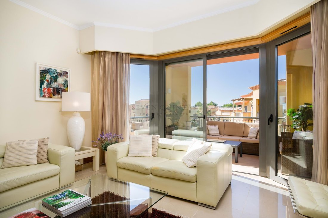 Apartment in Vilamoura, Quarteira, Algarve 2 - 18190758