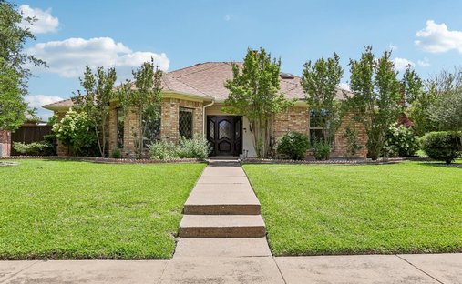 House in Plano, Texas, United States 1
