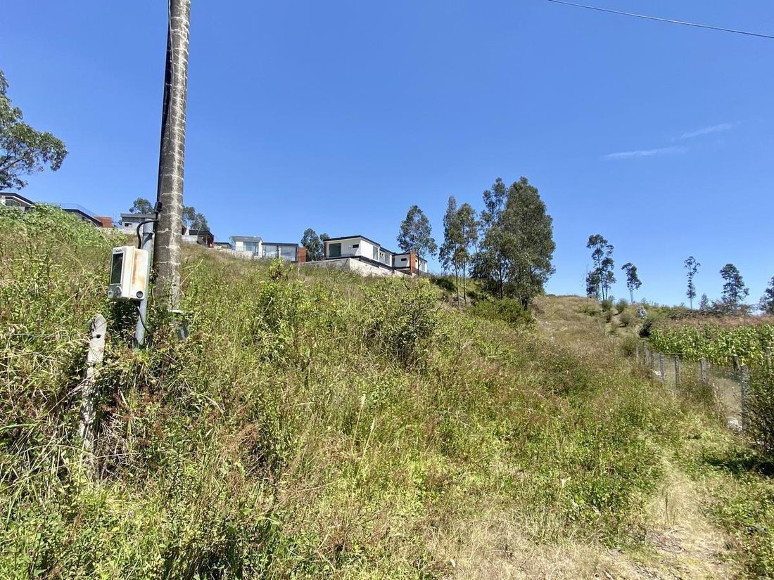 Land in Quito, Pichincha, Ecuador 2 - 18190661