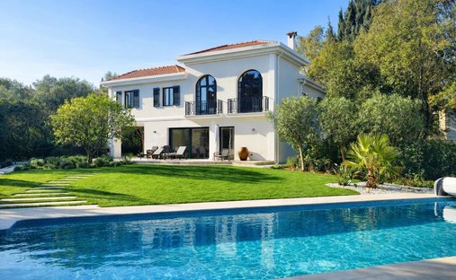 Villa in Antibes, Provence-Alpes-Côte d'Azur, France 1