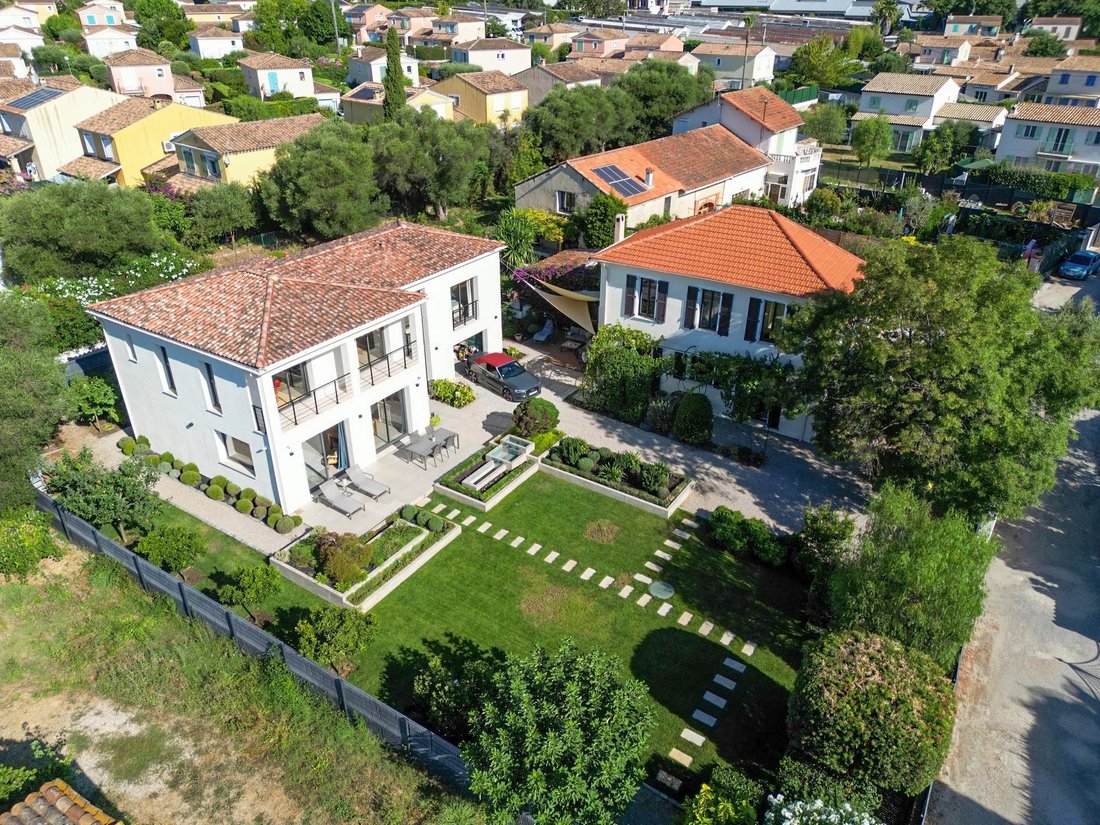 Villa in La Constance-Le Puy, Antibes, France 2 - 18188111