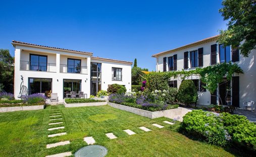 Villa in La Constance-Le Puy, Antibes, France 1