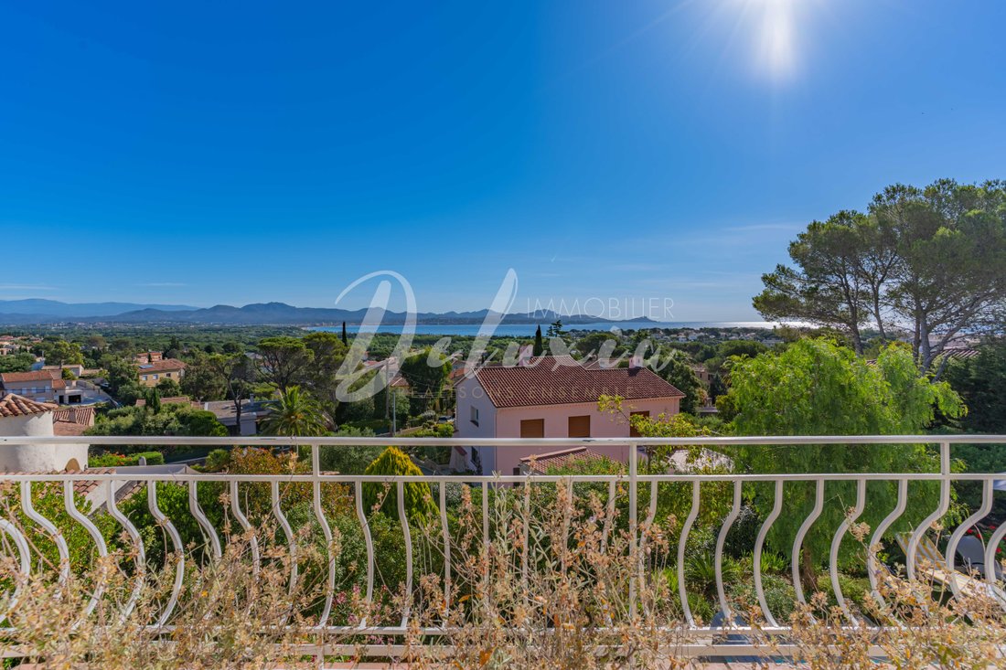 House in Frejus, Provence-Alpes-Côte d'Azur, France 2 - 18189442
