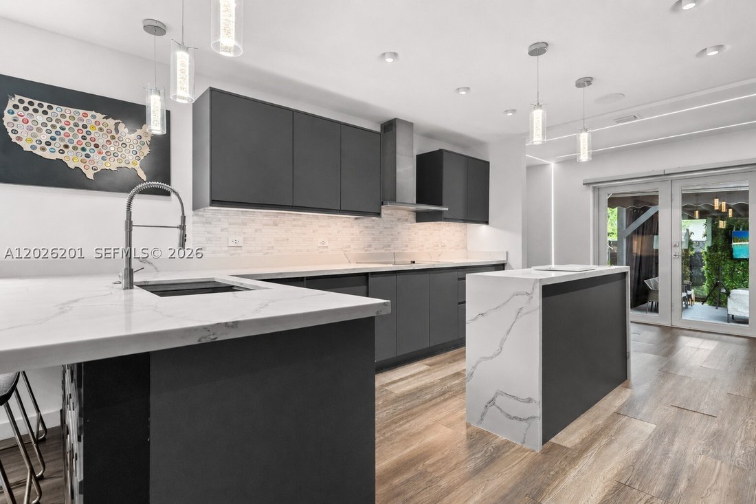 House in Miami, Florida, United States 3 - 18128073