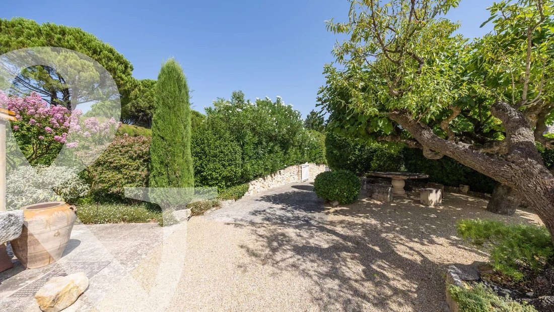 House in Paradou, Provence-Alpes-Côte d'Azur, France 3 - 18190469