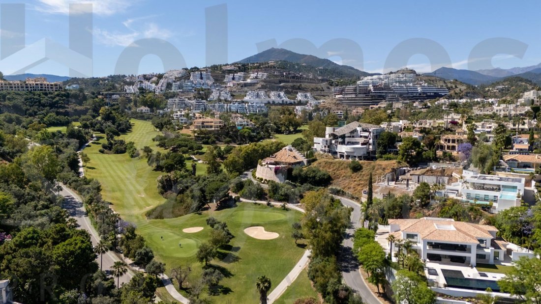 Villa in Benahavis, Andalusia, Spain 2 - 18191335