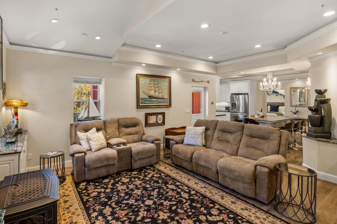 Apartment in Monterey, California, United States 4 - 18193470