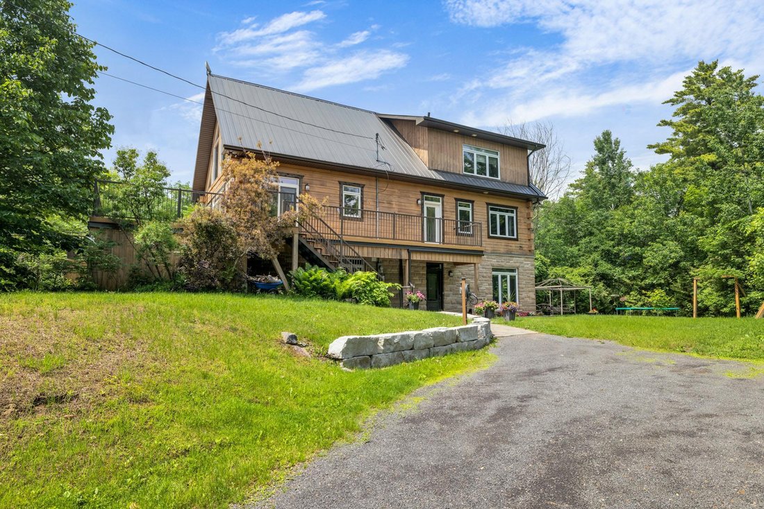 House in Pontiac, Quebec, Canada 3 - 17989170