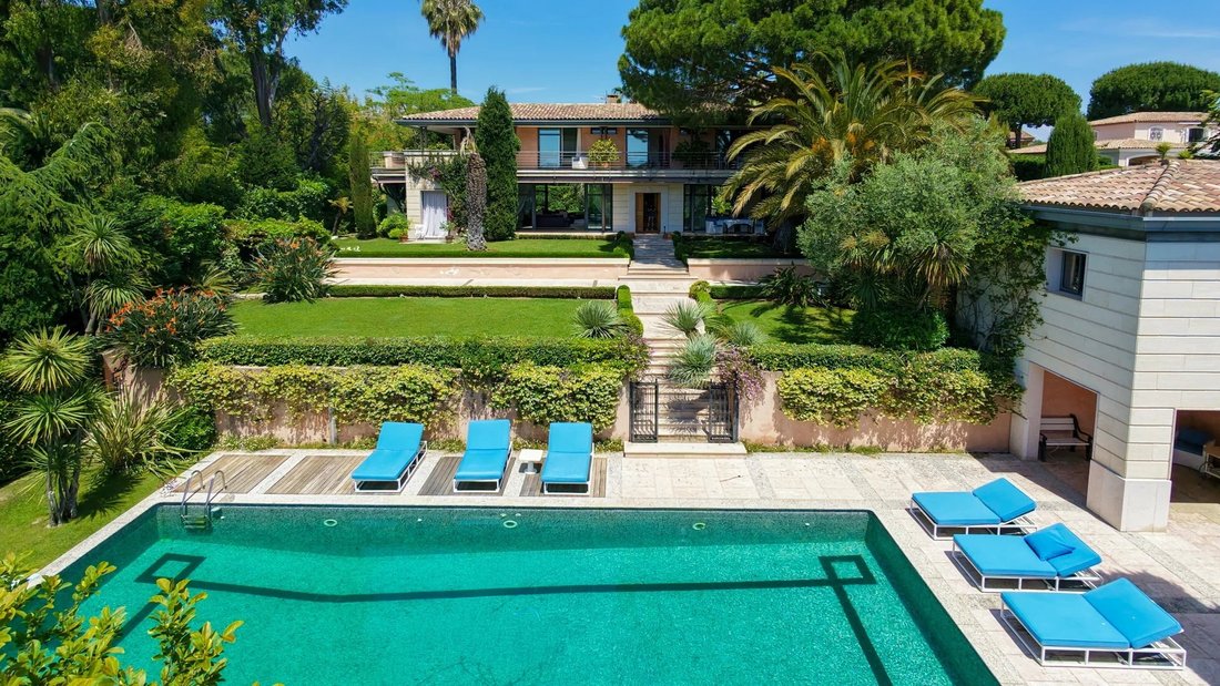 Villa in Antibes, Provence-Alpes-Côte d'Azur, France 4 - 18188120