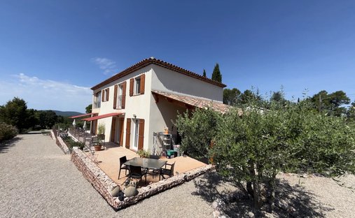 Villa in Régusse, Provence-Alpes-Côte d'Azur, France 1