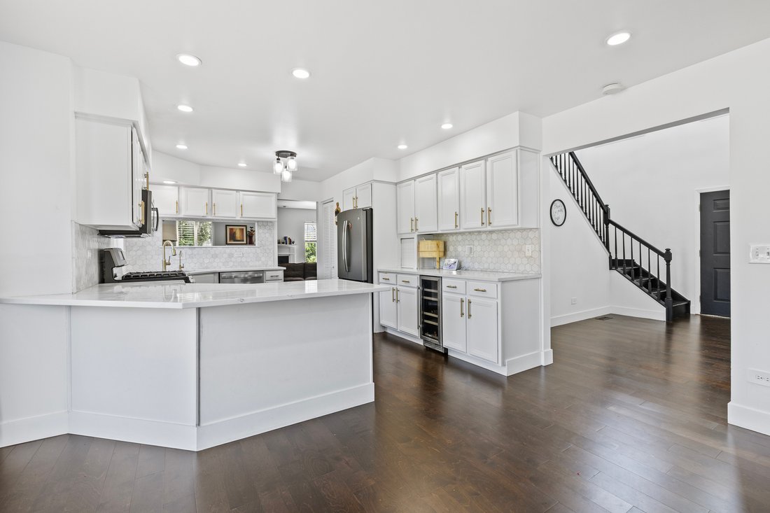House in Aurora, Illinois, United States 3 - 18189073