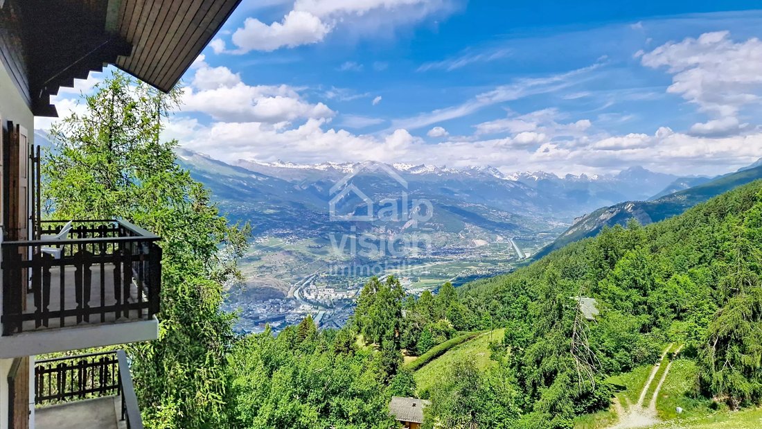 Light Filled Corner 3.5 Room Apartment, Close To The 4 Vallées Slopes – Exclusive