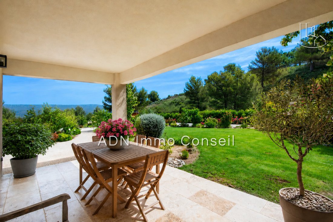 Villa in Mallemort, Provence-Alpes-Côte d'Azur, France 2 - 18189331