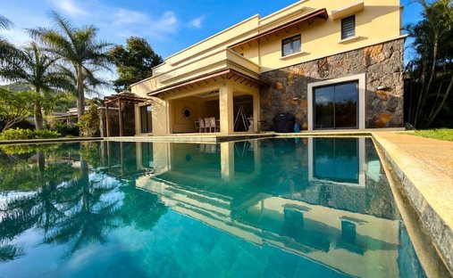 Villa in La Preneuse, Rivière Noire District, Mauritius 1