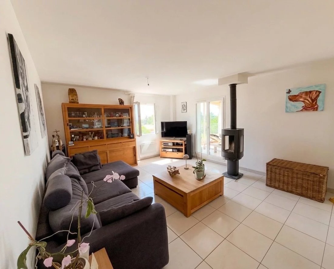 Villa in Régusse, Provence-Alpes-Côte d'Azur, France 4 - 15337898