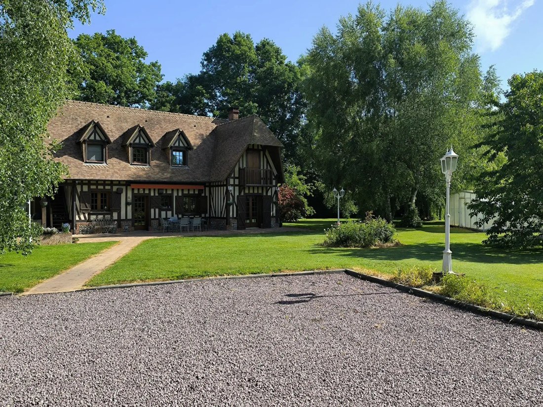 Estate in Cormeilles, Normandy, France 4 - 18189581
