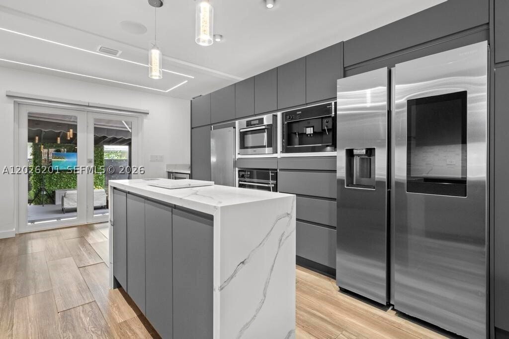 House in Miami, Florida, United States 1 - 18128073
