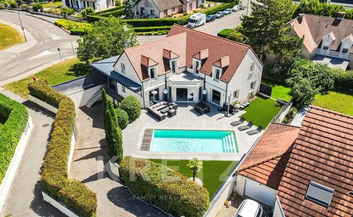 House in Vieux Village, Fontaine-les-Dijon, France 1