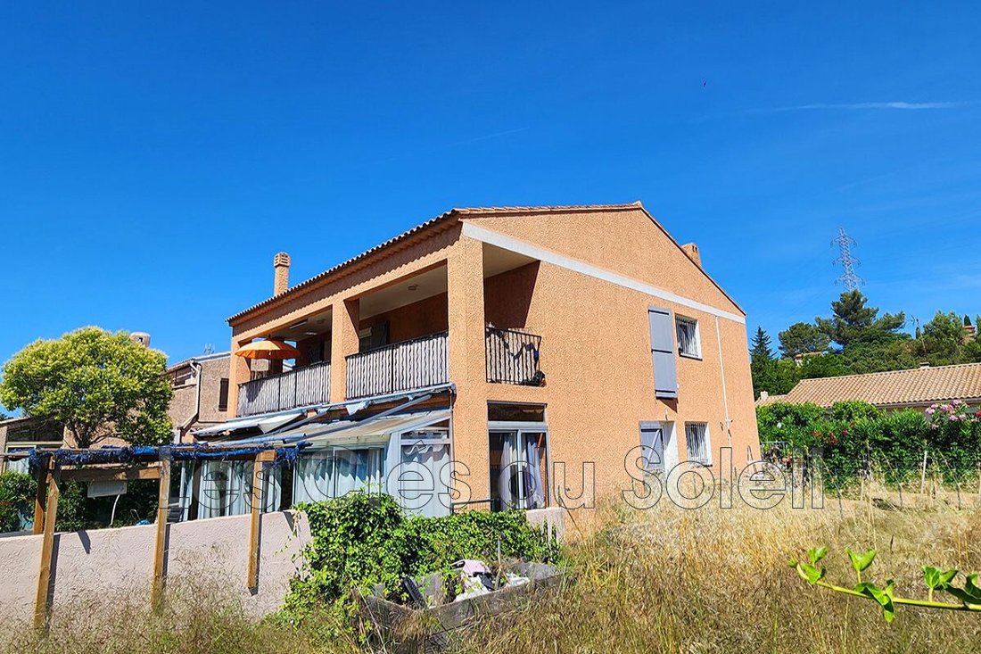 Villa in La Crau, Provence-Alpes-Côte d'Azur, France 2 - 18189290