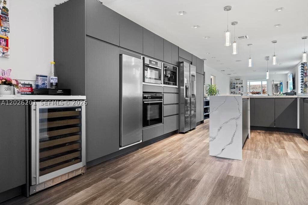 House in Miami, Florida, United States 5 - 18128073