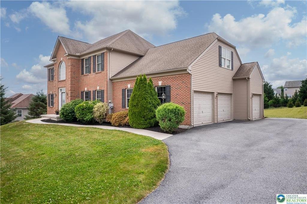 House in Schnecksville, Pennsylvania, United States 4 - 18190388
