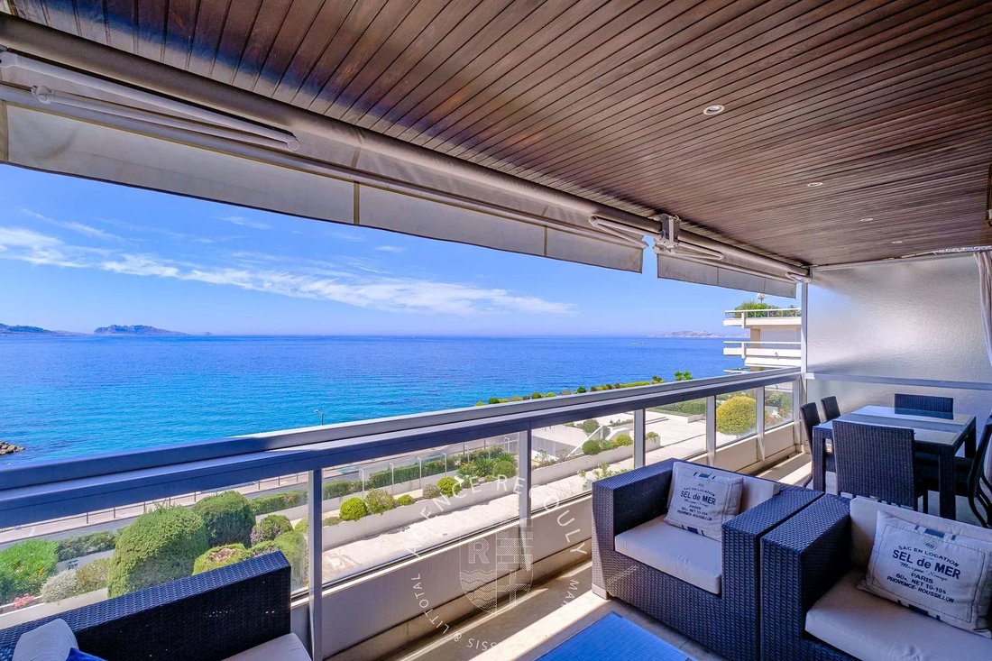 Apartment in Le Roucas Blanc, 7e Arrondissement, Marseille 3 - 18190455