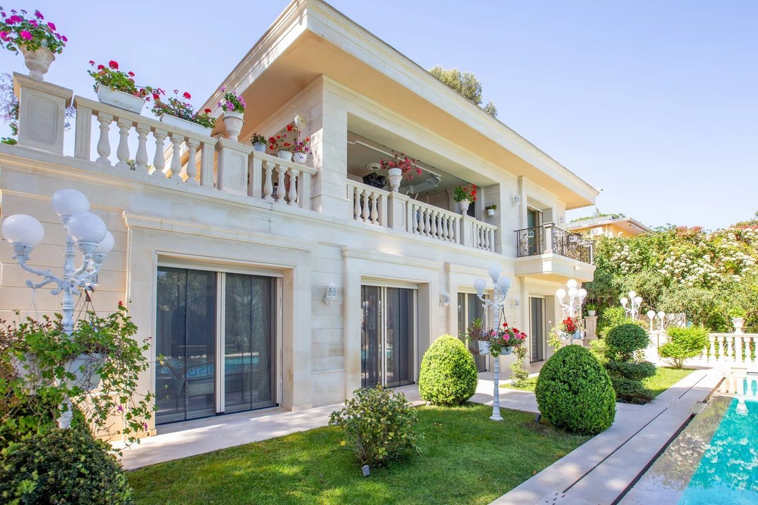 Villa in Cap Martin, Roquebrune-Cap-Martin, France 2 - 18188123