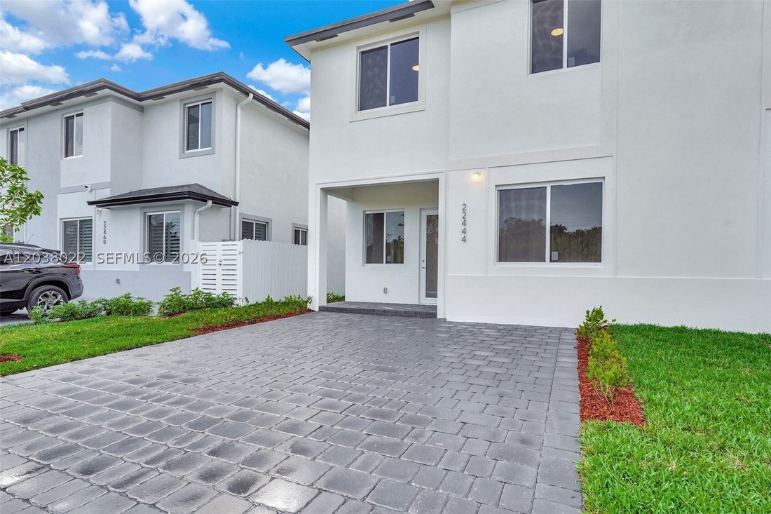 Miami, Florida, United States 2 - 18193516