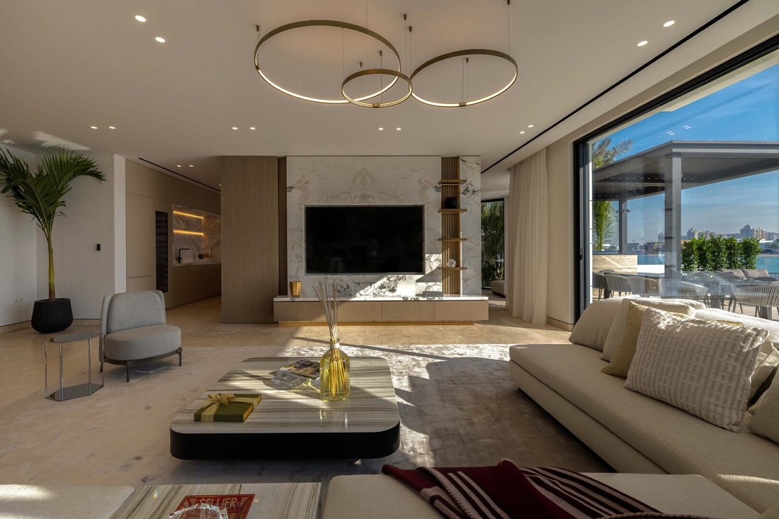 Villa in Palm Jumeirah, Dubai, United Arab Emirates 2 - 18188653