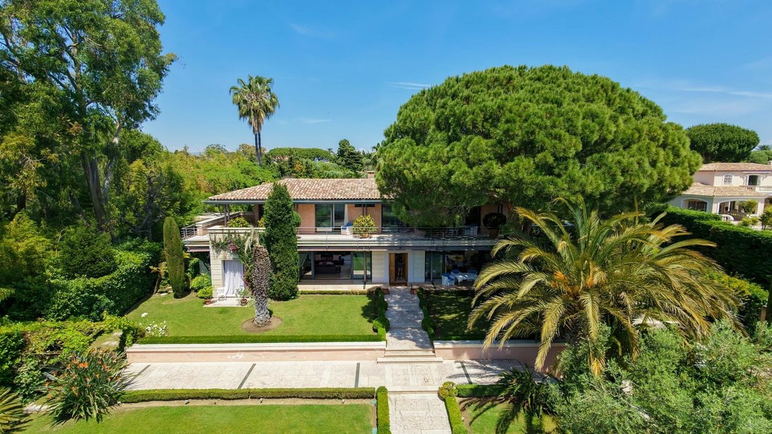 Villa in Antibes, Provence-Alpes-Côte d'Azur, France 2 - 18188120