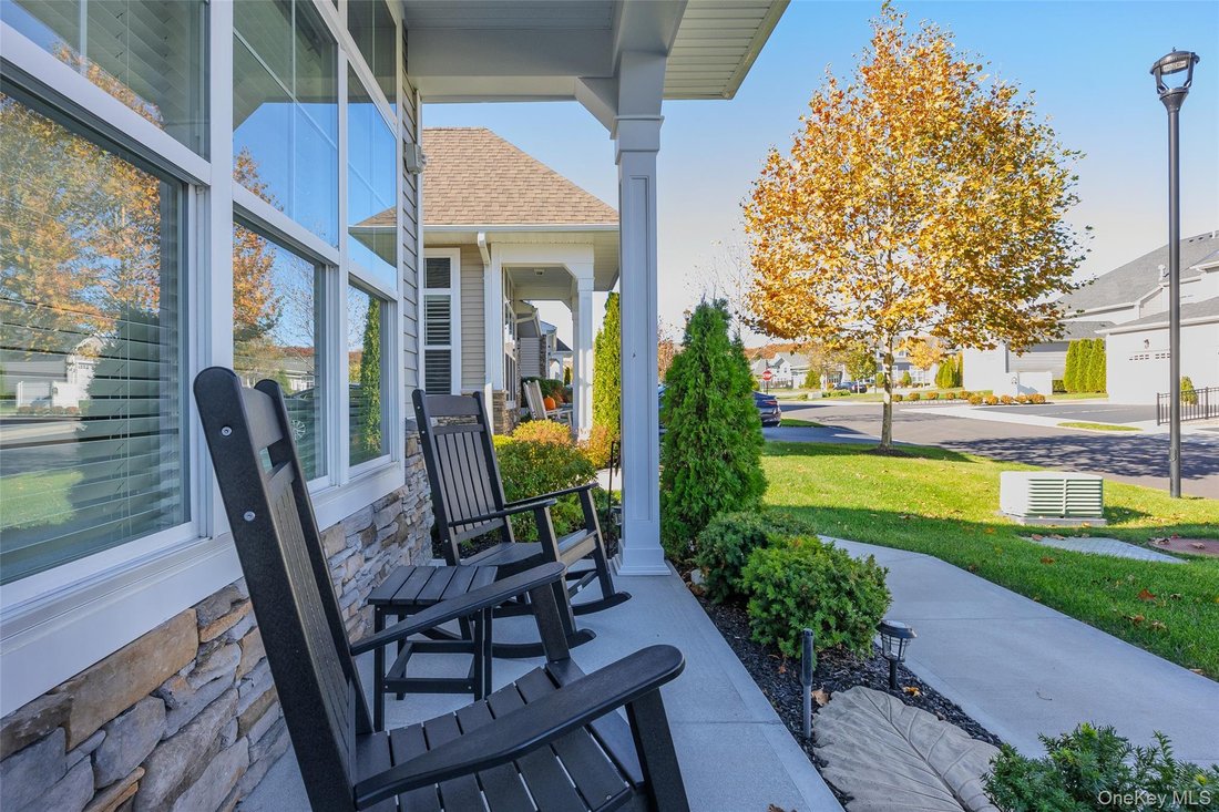 Condo in Yaphank, New York, United States 3 - 18191164