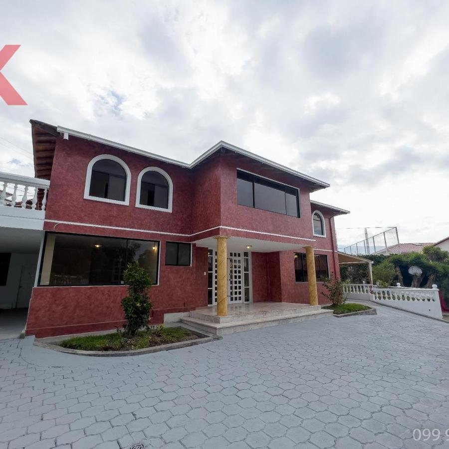 House in Quito, Pichincha, Ecuador 2 - 18190602