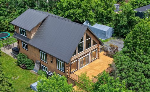 House in Pontiac, Quebec, Canada 1